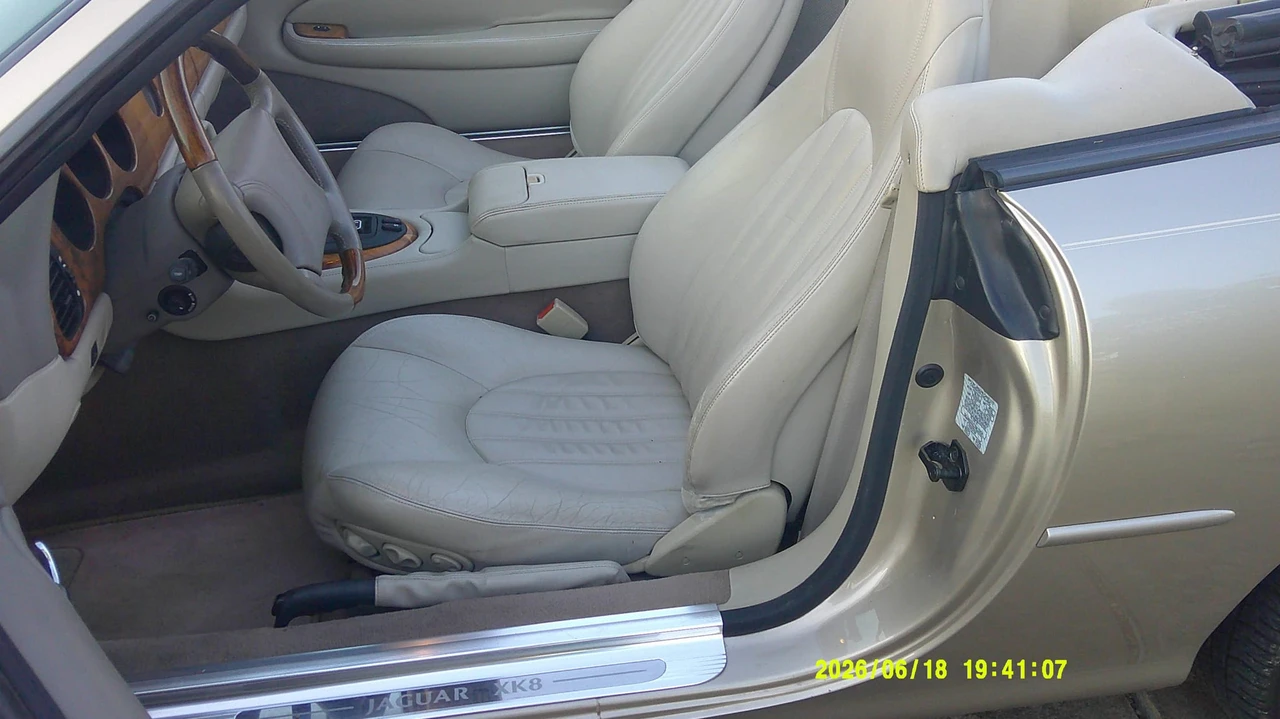 2000 Jaguar X100 XK8 - Image 30 of 31