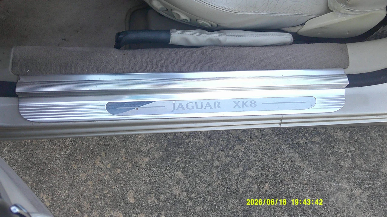 2000 Jaguar X100 XK8 - Image 31 of 31