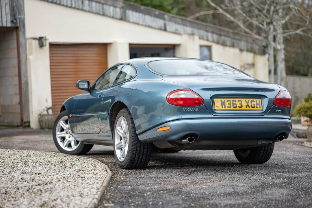 2000 Jaguar X100 XK8 - Image 17 of 30