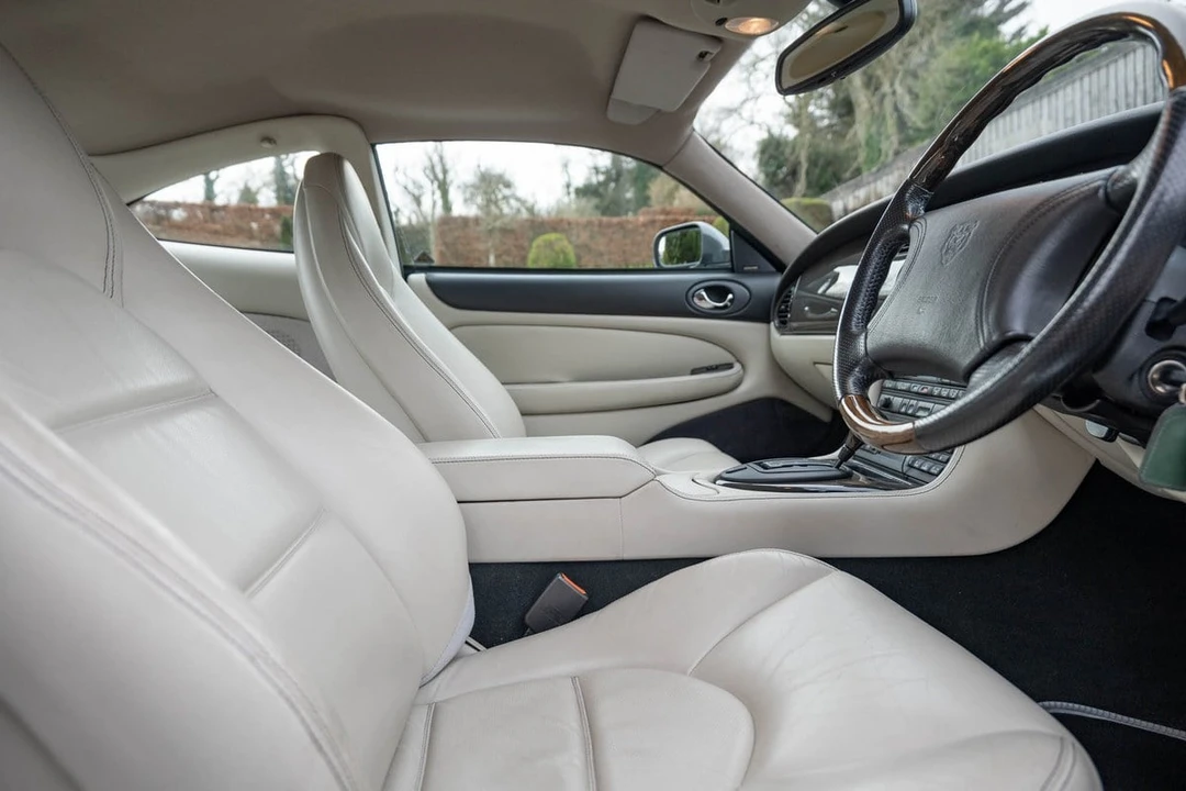 2000 Jaguar X100 XK8 - Image 29 of 30