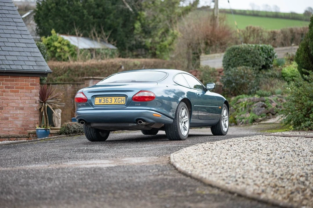 2000 Jaguar X100 XK8 - Image 3 of 30