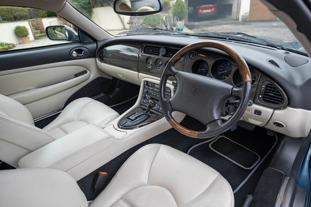 2000 Jaguar X100 XK8 - Image 30 of 30