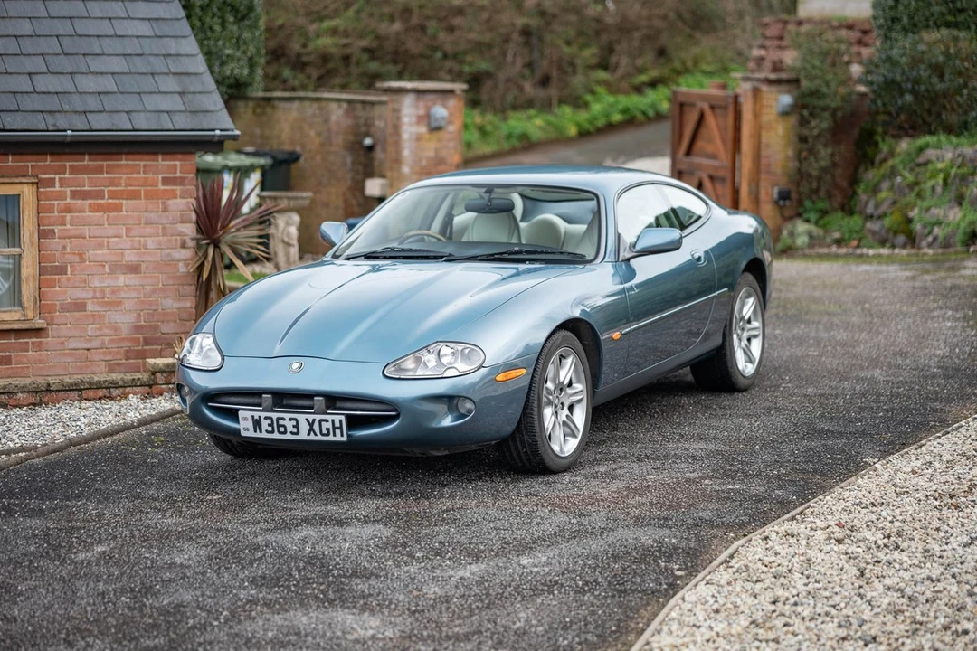 2000 Jaguar X100 XK8 - Image 5 of 30