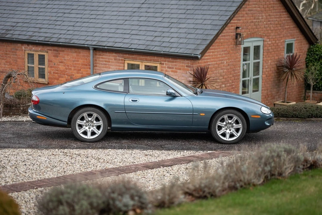 2000 Jaguar X100 XK8 - Image 6 of 30