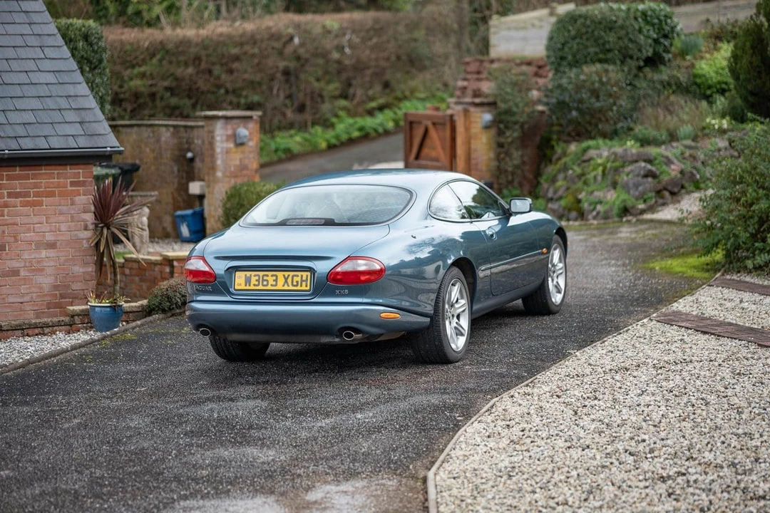 2000 Jaguar X100 XK8 - Image 7 of 30
