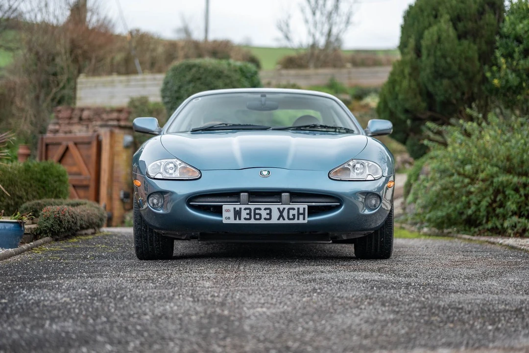 2000 Jaguar X100 XK8 - Image 10 of 30