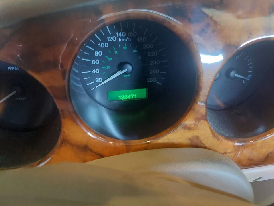2000 Jaguar X100 XK8 - Image 7 of 10