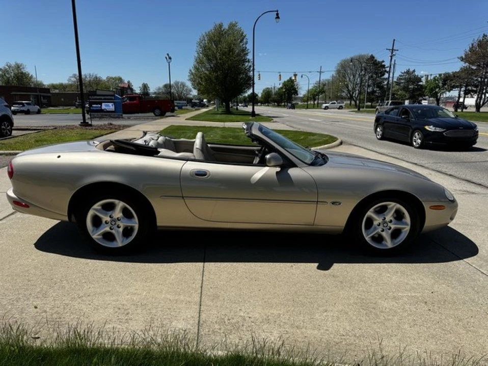 2000 Jaguar X100 XK8 - Image 2 of 20