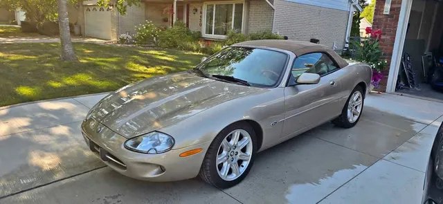 2000 Jaguar XK8