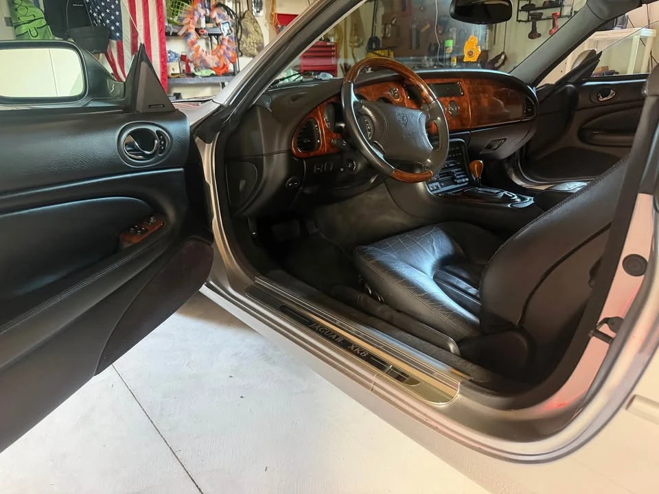 2000 Jaguar X100 XK8 - Image 4 of 14