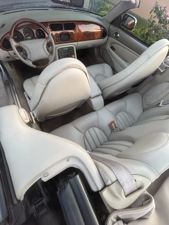 2000 Jaguar X100 XK8 - Image 9 of 11