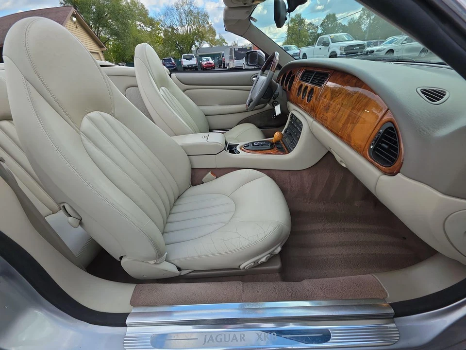 2000 Jaguar X100 XK8 - Image 8 of 31