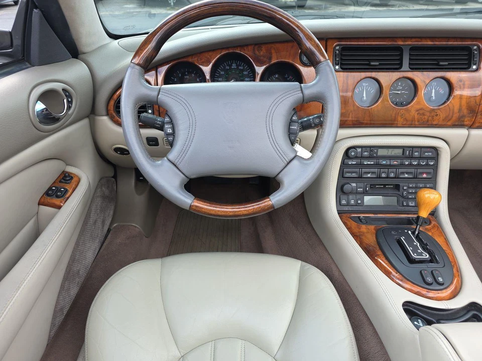 2000 Jaguar X100 XK8 - Image 6 of 31