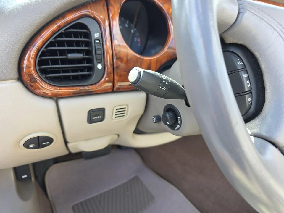 2000 Jaguar X100 XK8 - Image 22 of 31