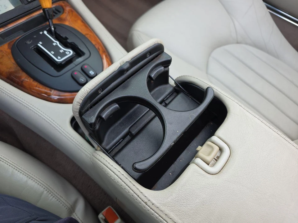 2000 Jaguar X100 XK8 - Image 26 of 31