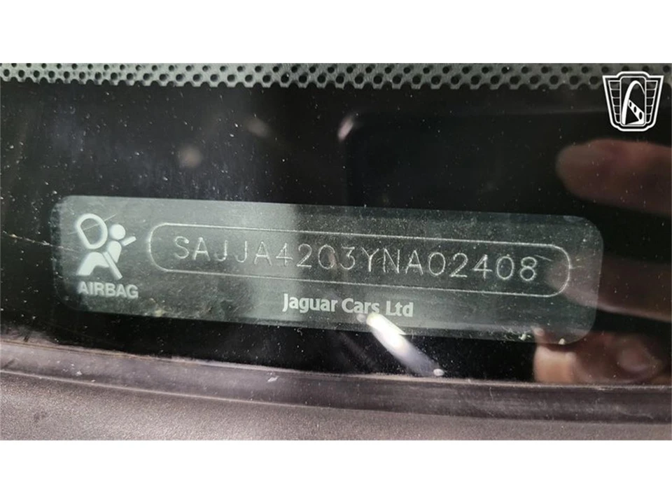 2000 Jaguar X100 XK8 - Image 17 of 31