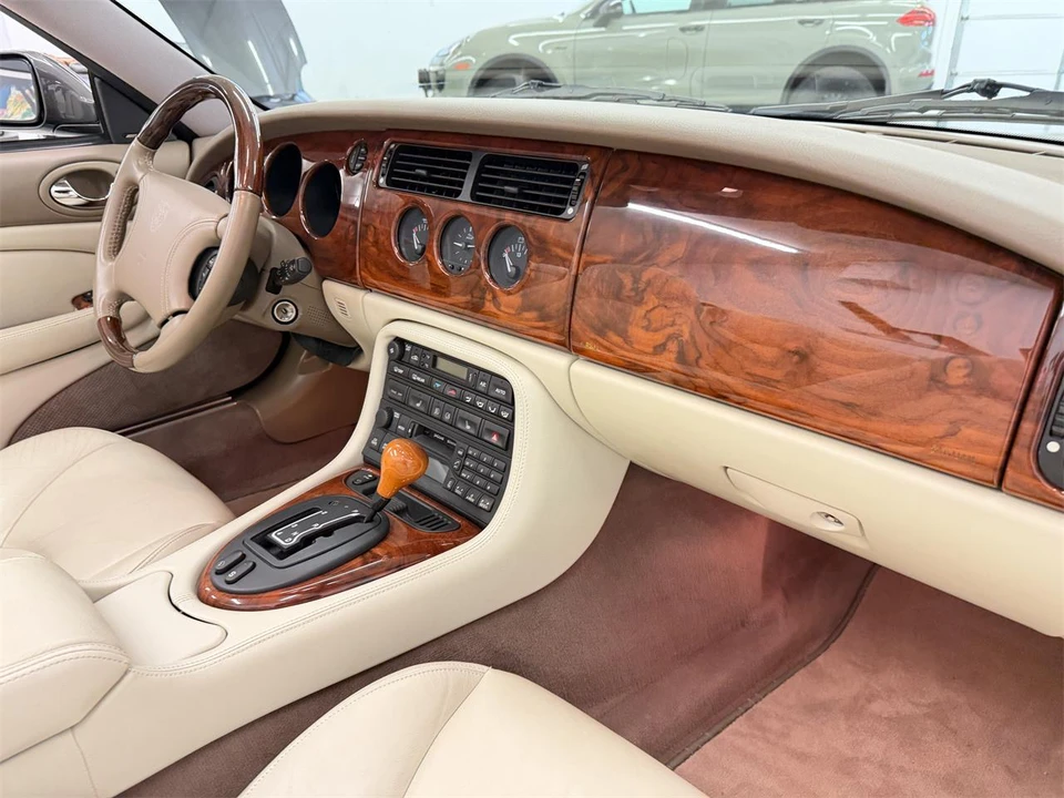 2000 Jaguar X100 XK8 - Image 10 of 31