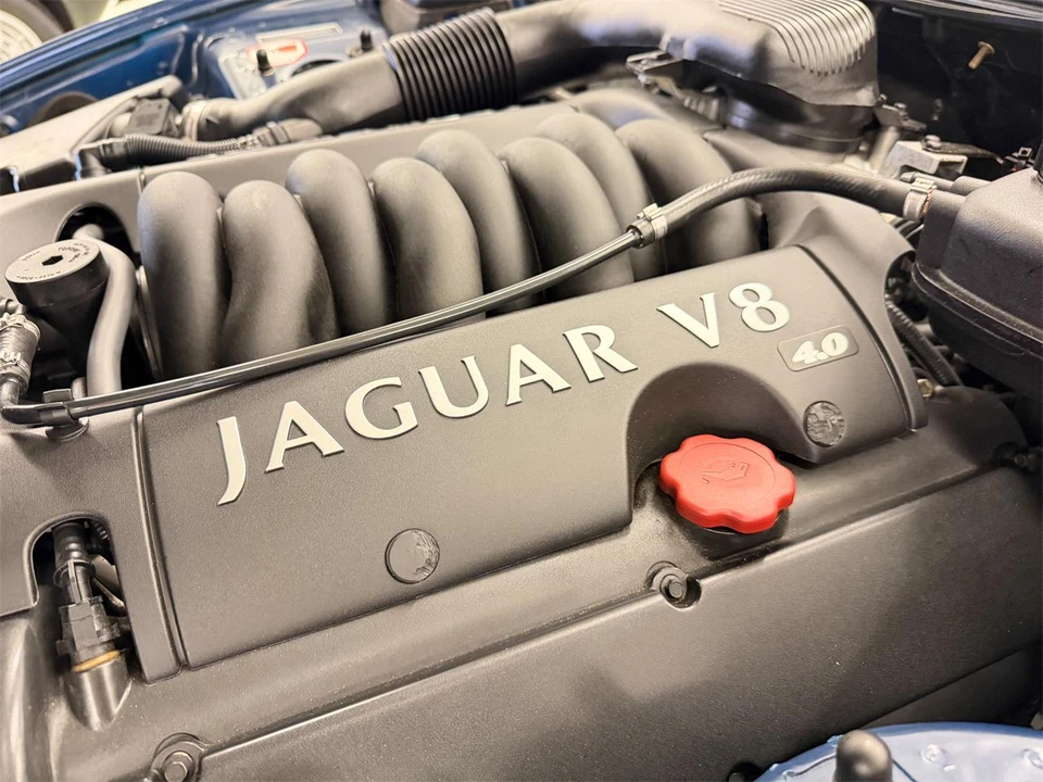2000 Jaguar X100 XK8 - Image 13 of 31
