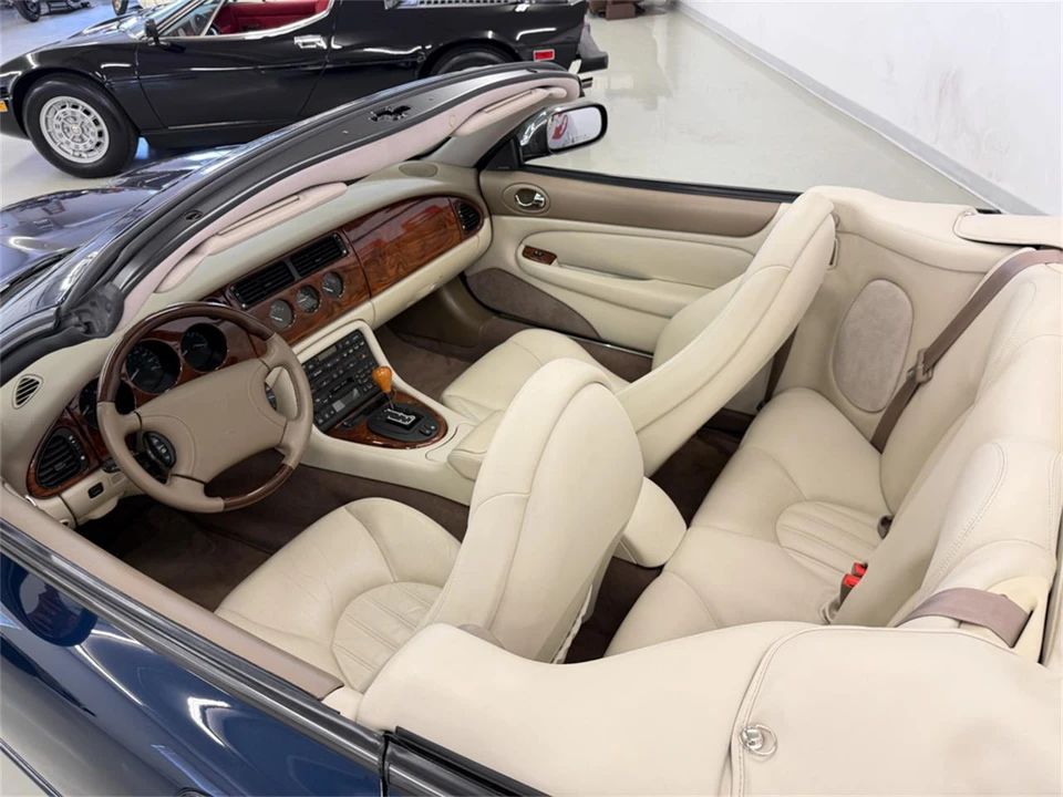 2000 Jaguar X100 XK8 - Image 22 of 31