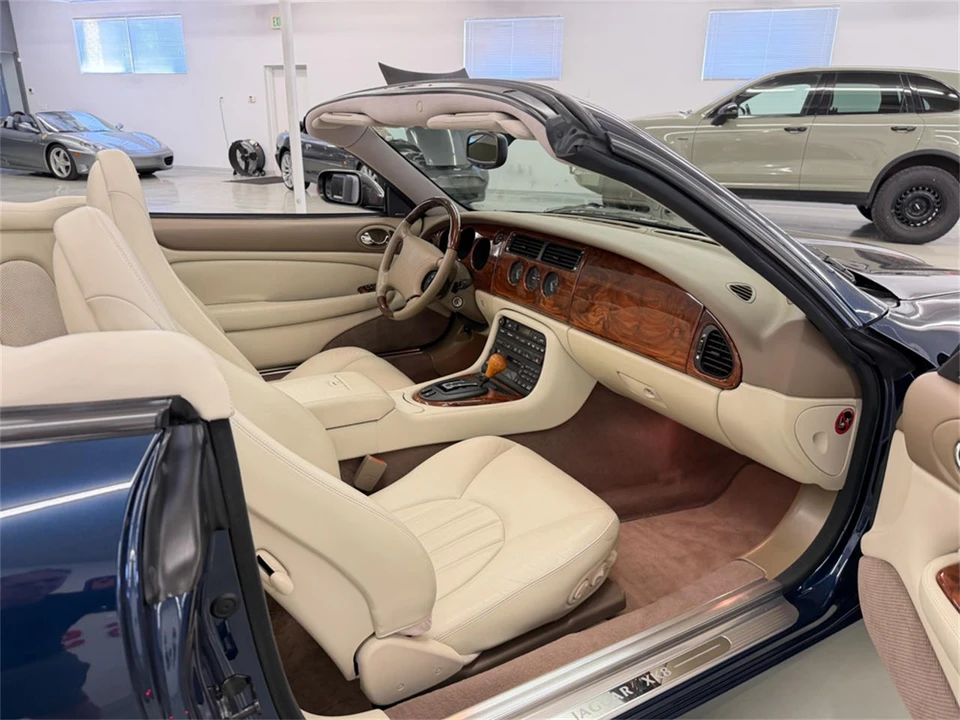 2000 Jaguar X100 XK8 - Image 25 of 31