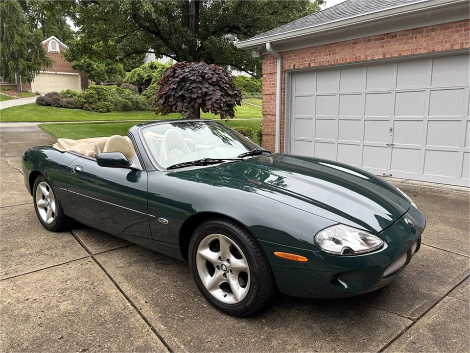 2000 Jaguar X100 XK8 - Image 13 of 31