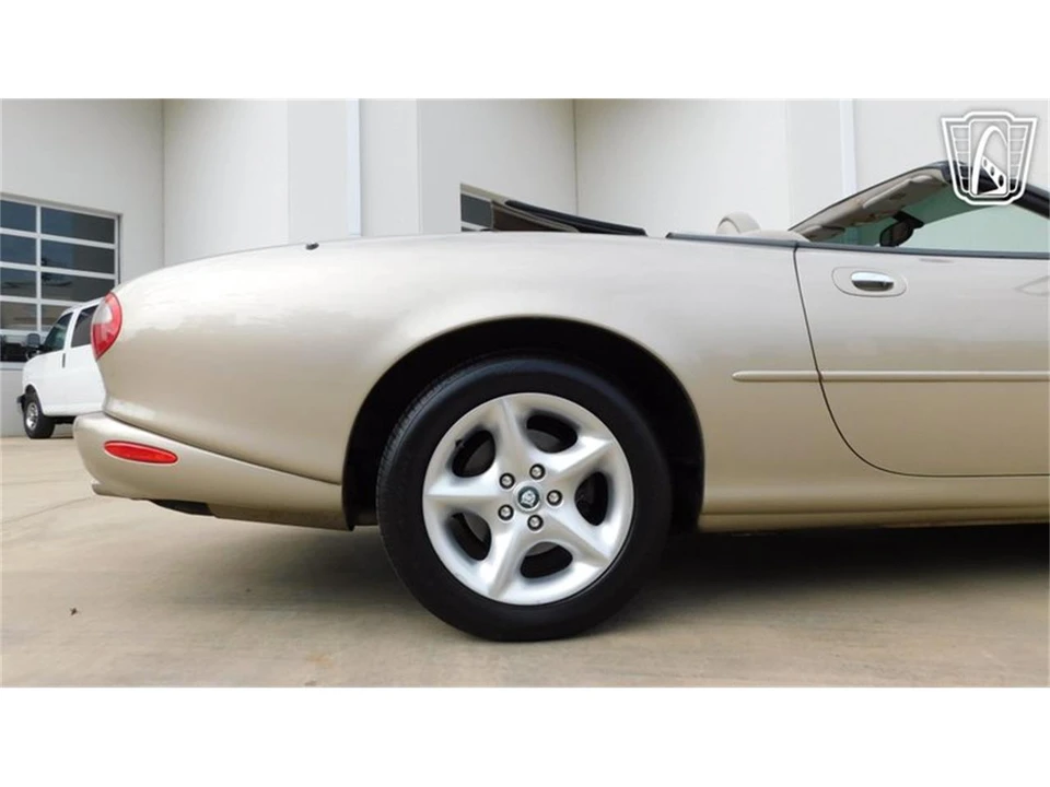 2000 Jaguar X100 XK8 - Image 26 of 31