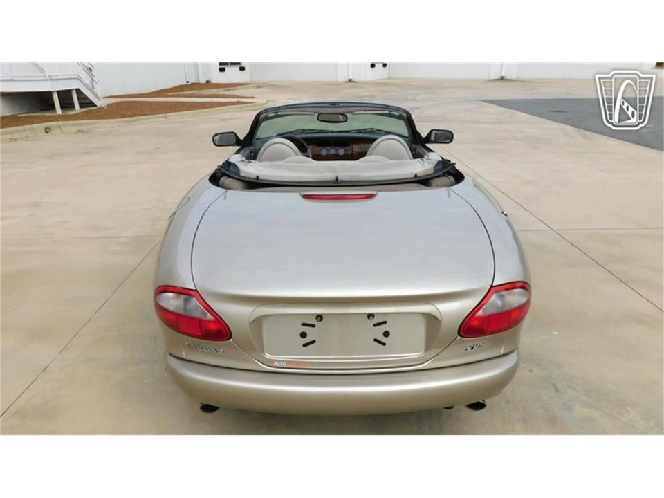 2000 Jaguar X100 XK8 - Image 22 of 31