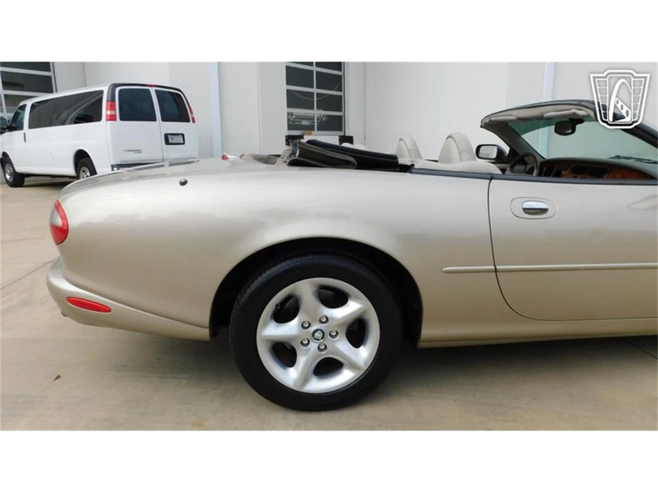 2000 Jaguar X100 XK8 - Image 27 of 31