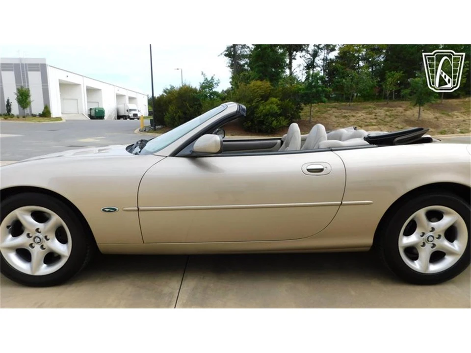 2000 Jaguar X100 XK8 - Image 12 of 31