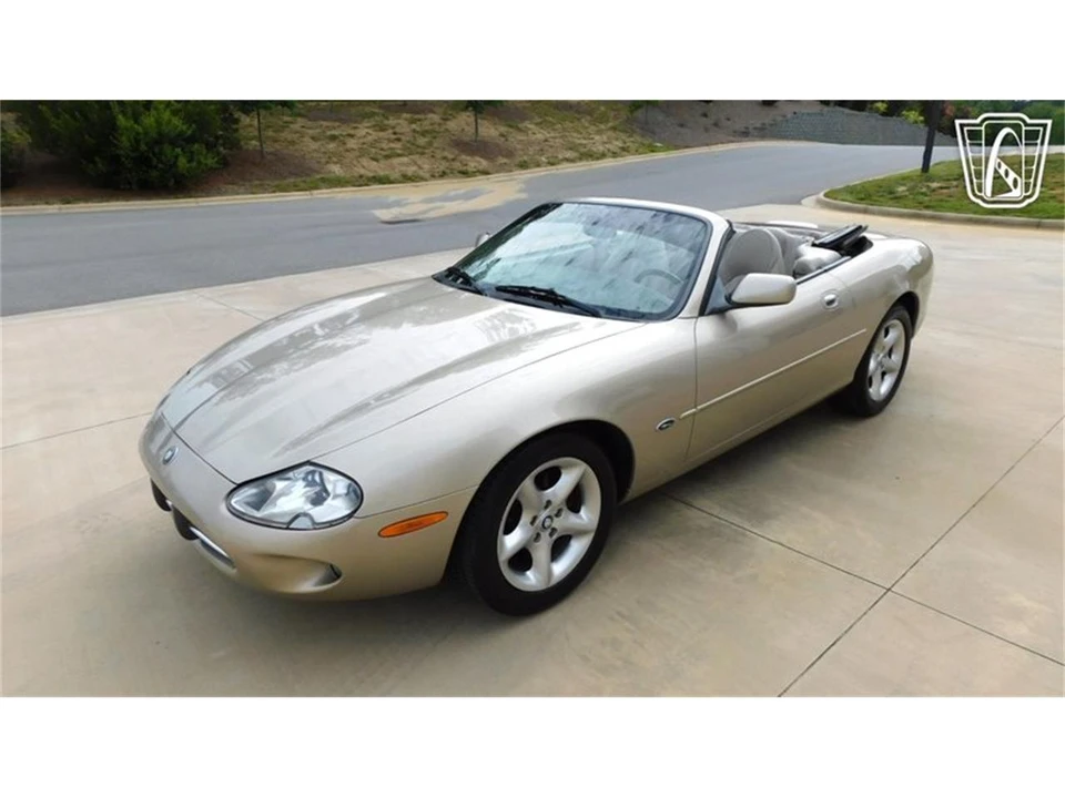 2000 Jaguar X100 XK8 - Image 7 of 31