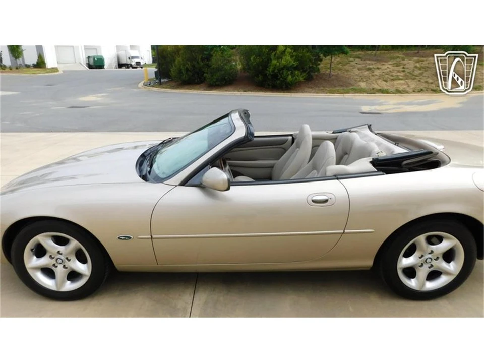 2000 Jaguar X100 XK8 - Image 13 of 31