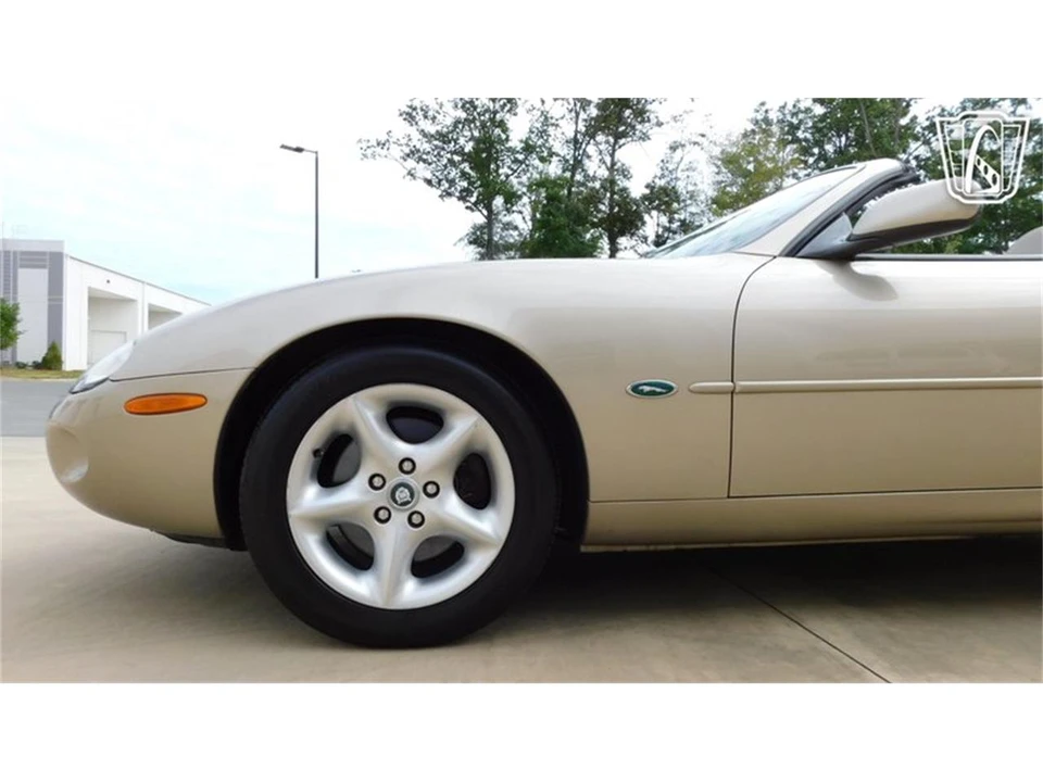 2000 Jaguar X100 XK8 - Image 8 of 31