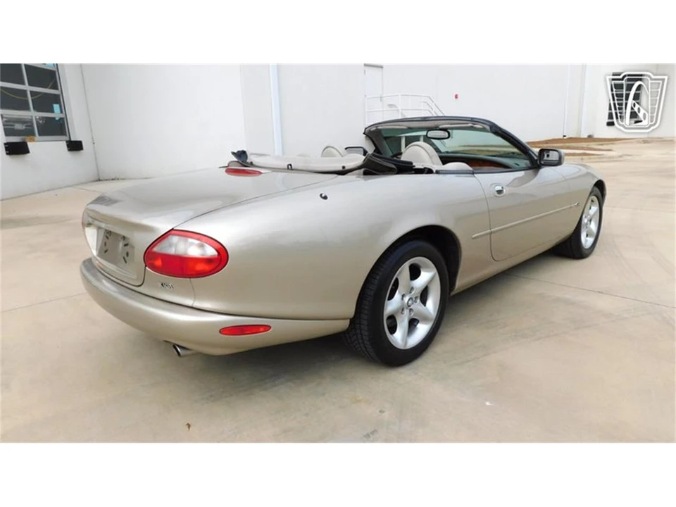 2000 Jaguar X100 XK8 - Image 24 of 31