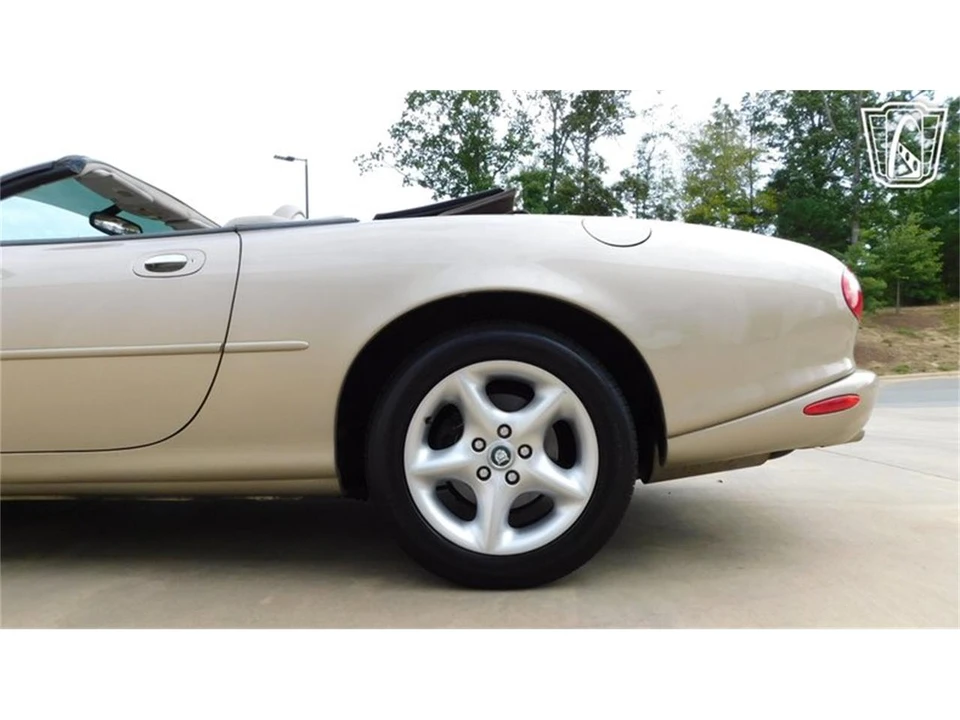 2000 Jaguar X100 XK8 - Image 14 of 31