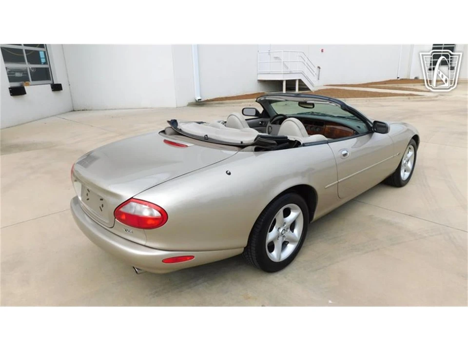 2000 Jaguar X100 XK8 - Image 25 of 31
