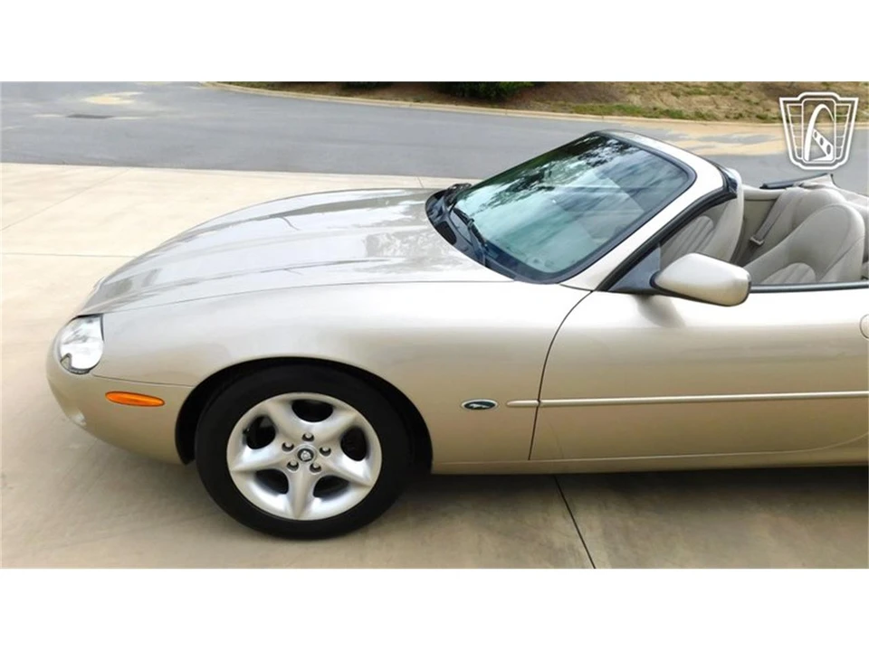 2000 Jaguar X100 XK8 - Image 10 of 31