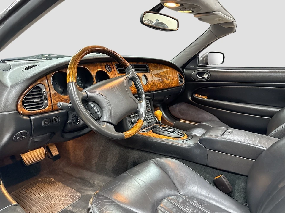 2000 Jaguar X100 XK8 - Image 13 of 21