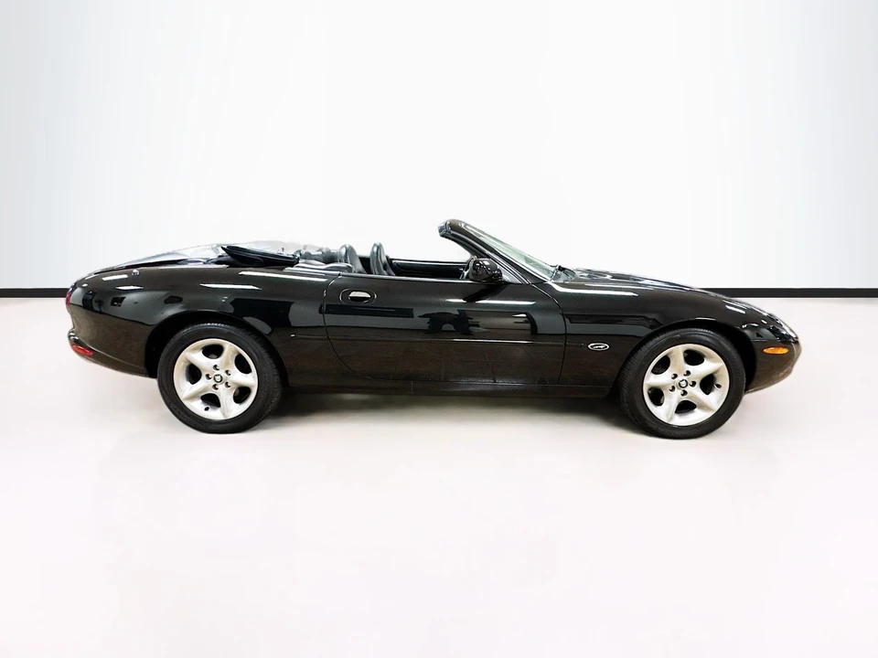 2000 Jaguar X100 XK8 - Image 4 of 21