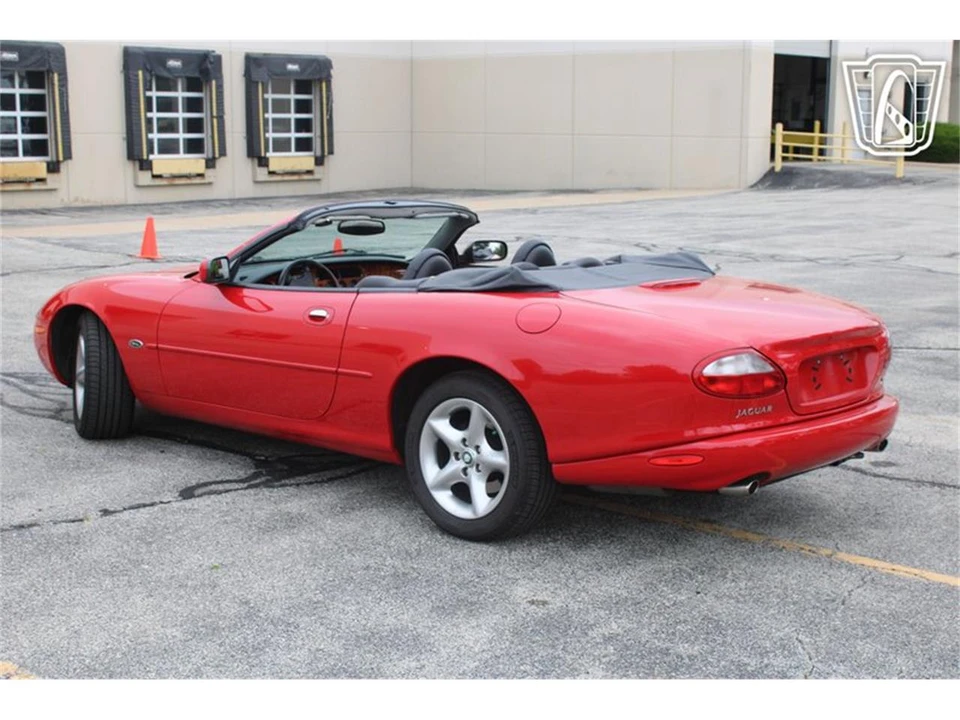 2000 Jaguar X100 XK8 - Image 24 of 31