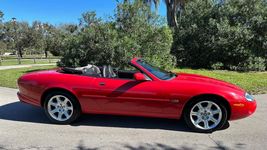 2000 Jaguar X100 XK8 - Image 2 of 18