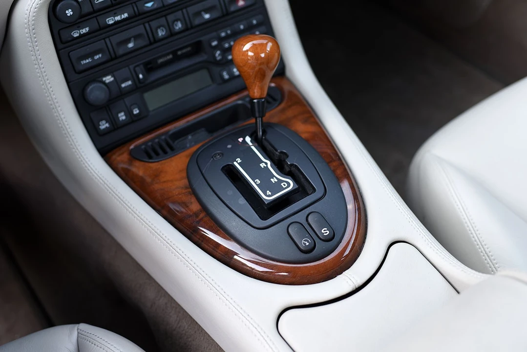2000 Jaguar X100 XK8 - Image 19 of 29