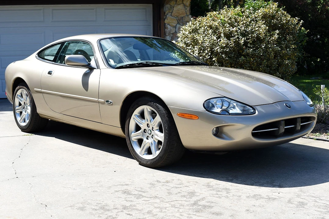 2000 Jaguar X100 XK8 - Image 4 of 29