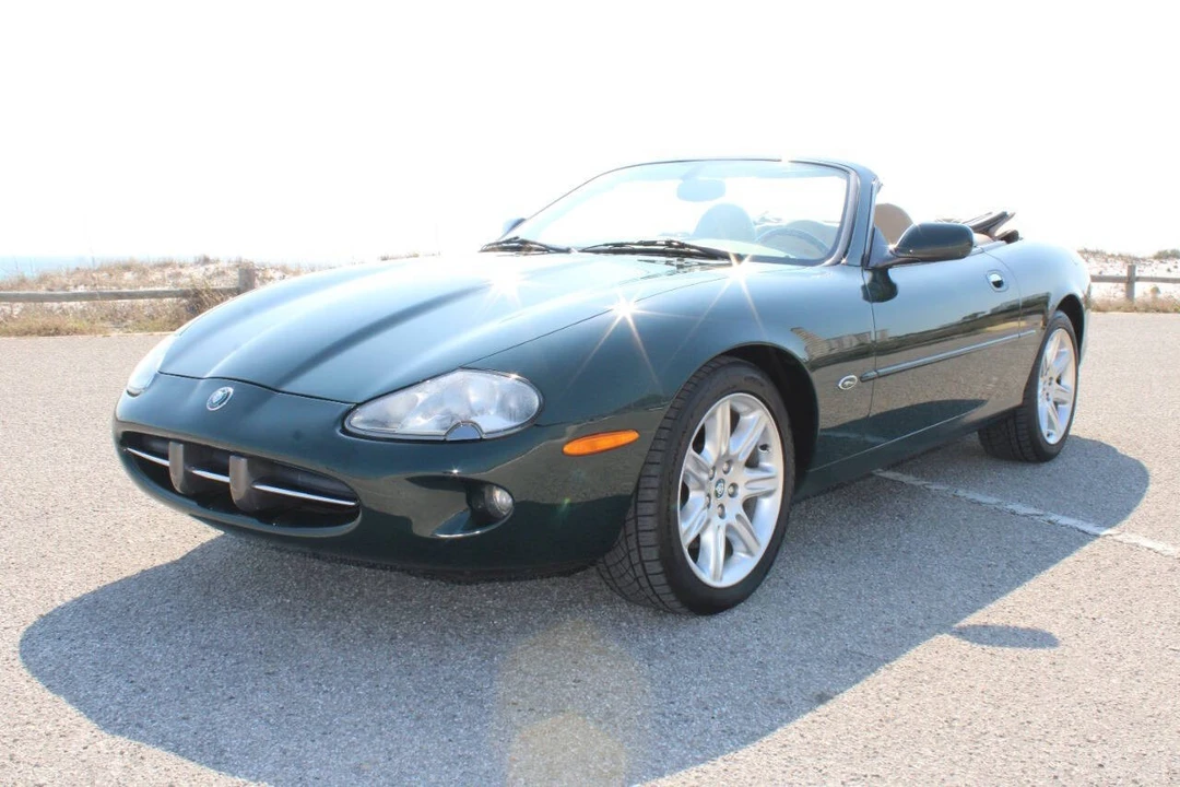 2000 Jaguar X100 XK8 - Image 2 of 31