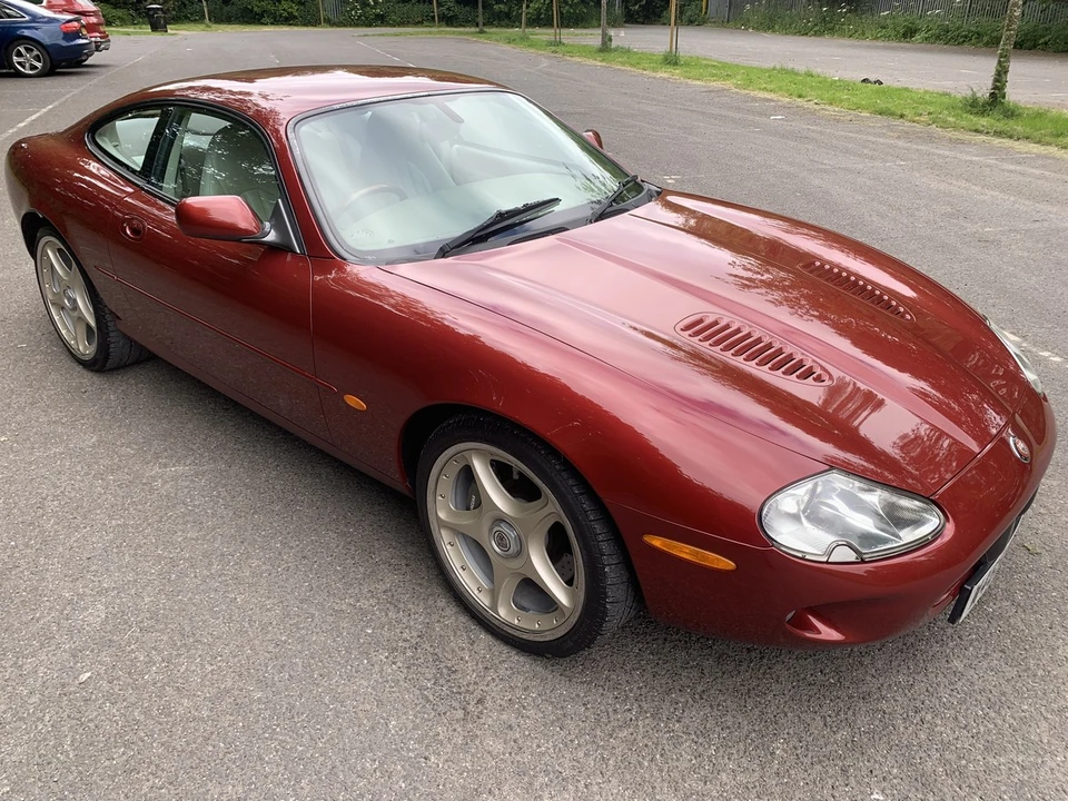 2000 Jaguar X100 XKR - Image 2 of 30