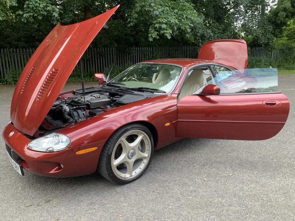 2000 Jaguar X100 XKR - Image 13 of 30