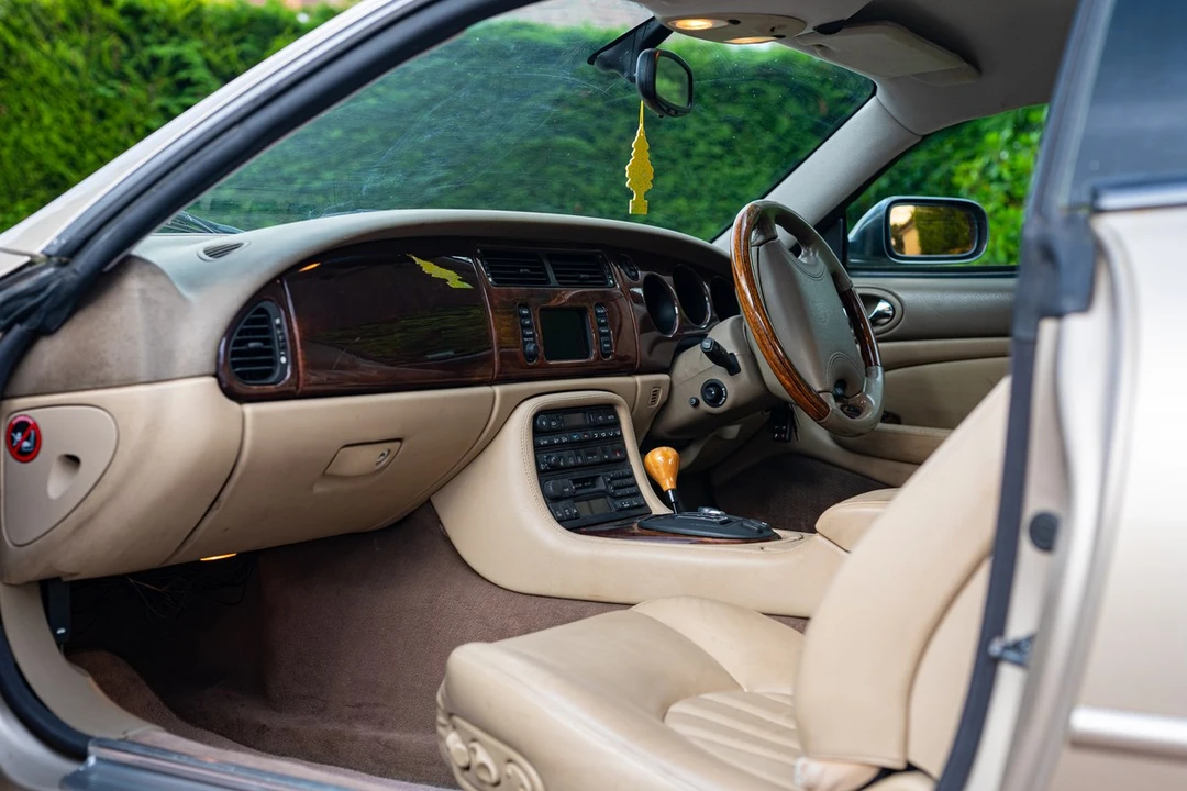 2000 Jaguar X100 XKR - Image 14 of 30