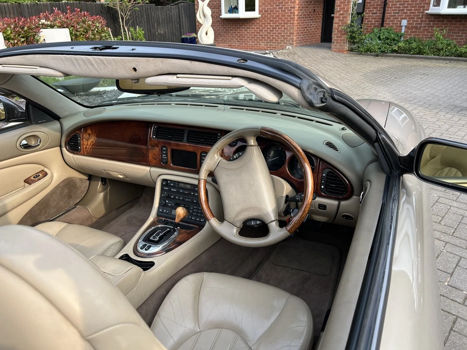 2000 Jaguar X100 XKR - Image 14 of 30