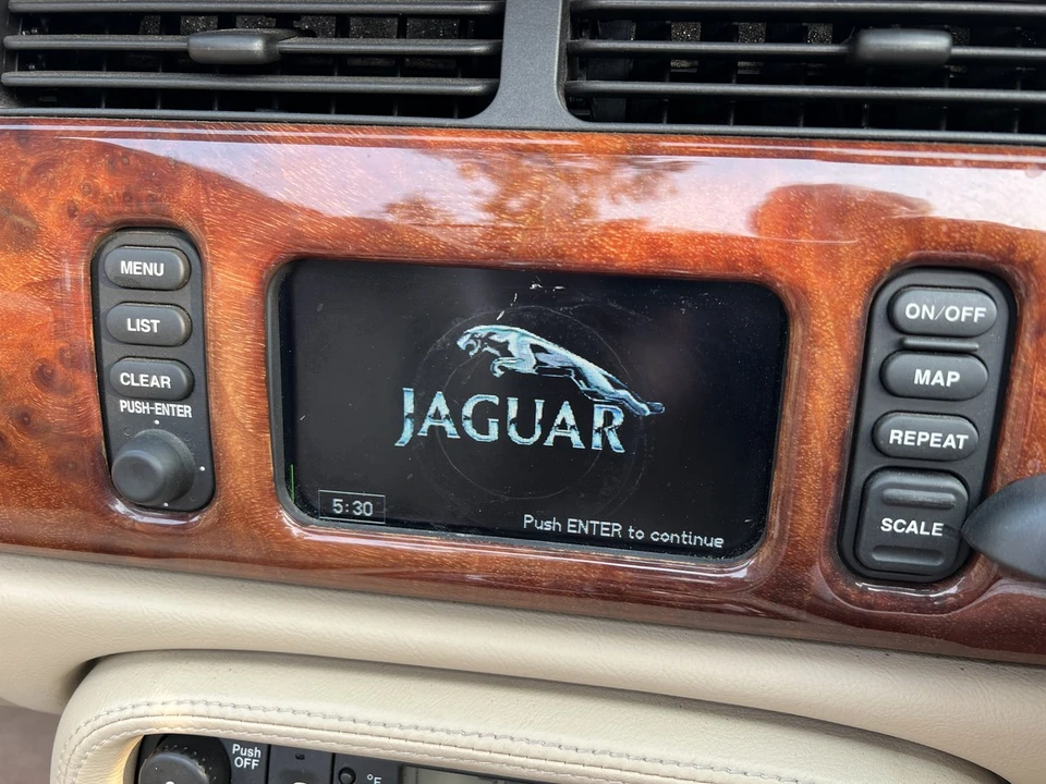 2000 Jaguar X100 XKR - Image 24 of 30