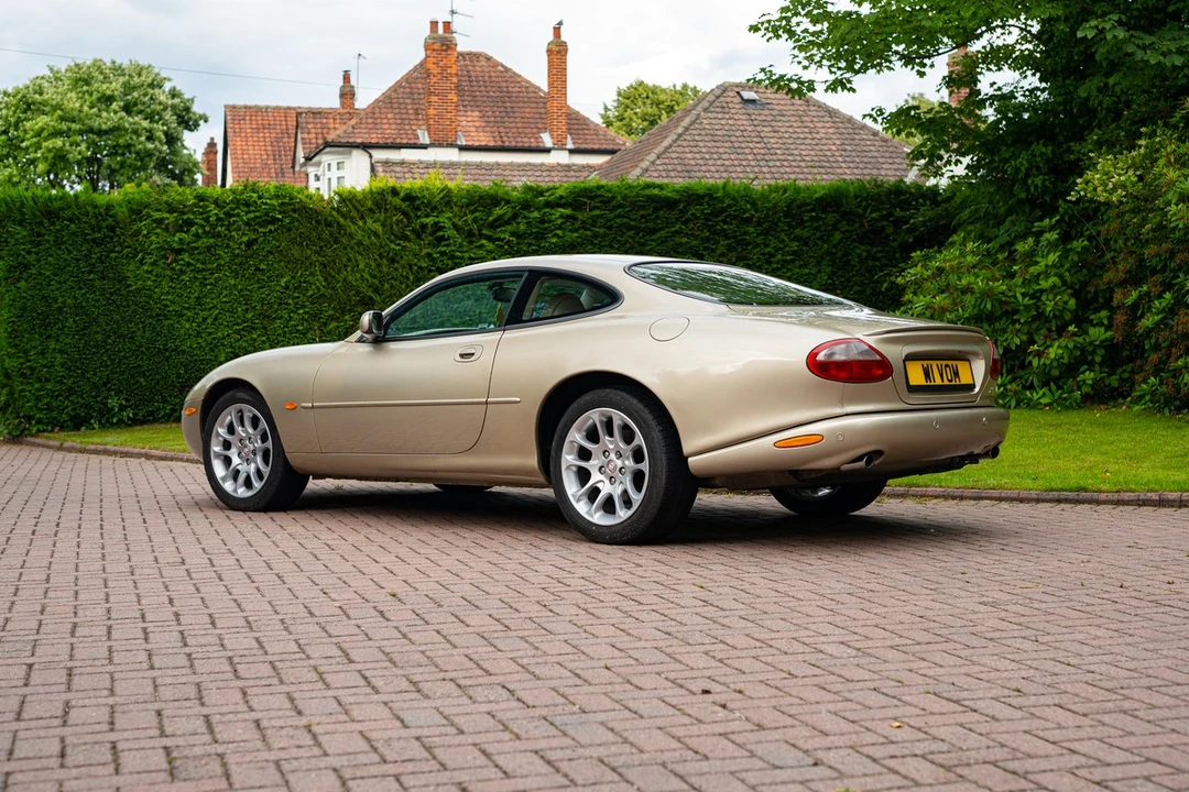 2000 Jaguar X100 XKR - Image 6 of 30