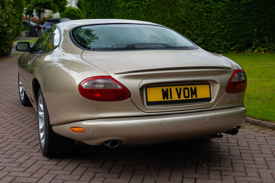 2000 Jaguar X100 XKR - Image 8 of 30